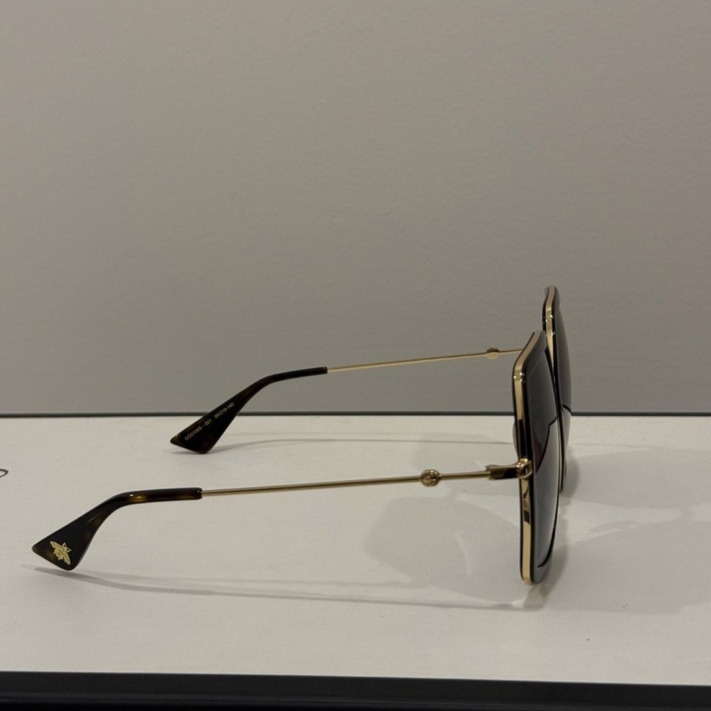 Gucci Sunglasses GG0106S 001